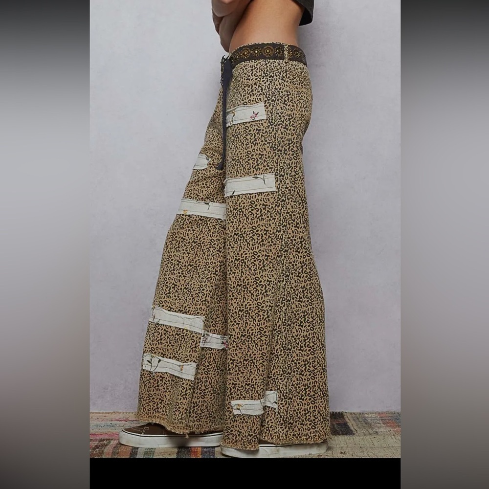 POL. Leopard Print Wide-Leg Pants - Picture 4 of 4